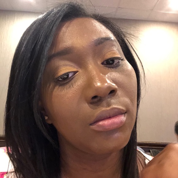 Meet your Posher, Taryn - Picture 1 of 1